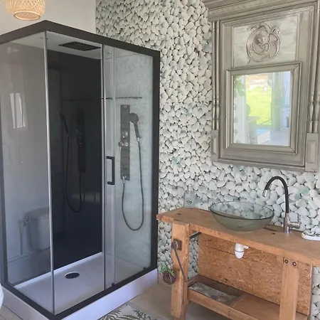 Σπίτι διακοπών Cosy Avec Jacuzzi Prive - Escapade A Deux Grand-Laviers